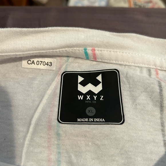 T-shirt - Picture 2 of 2